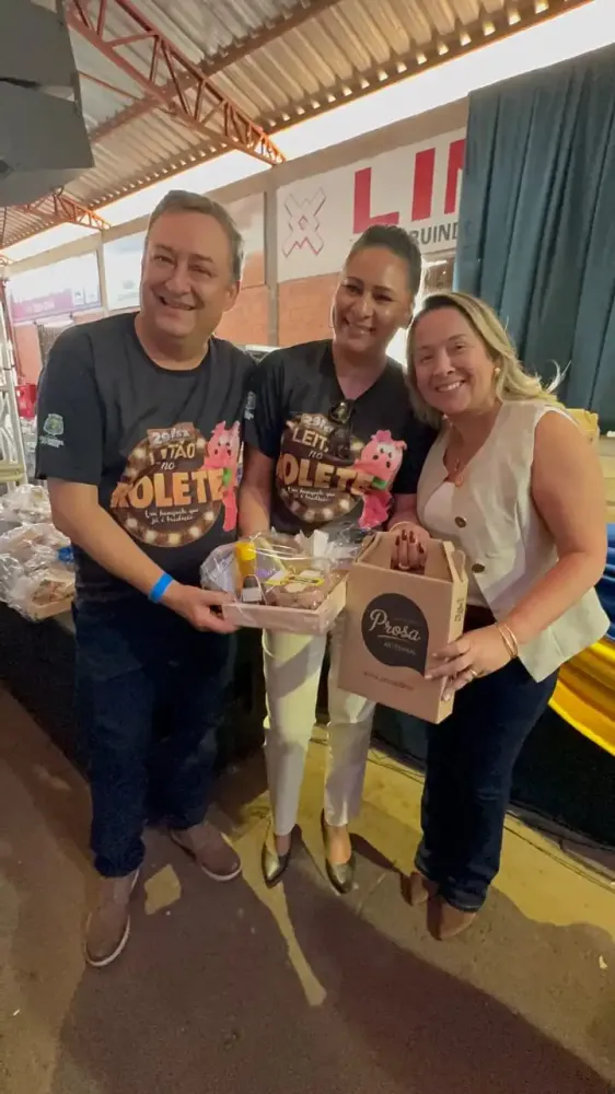 Lia Nogueira prestigia Festa do Leitão no Rolete