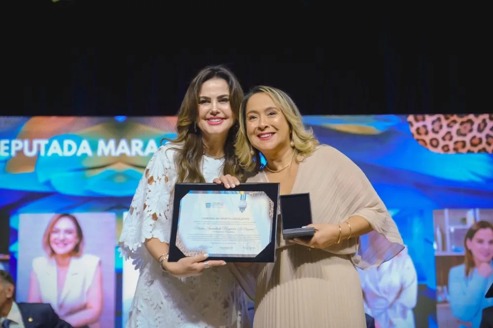 Assembleia homenageia personalidades indicadas por Lia Nogueira