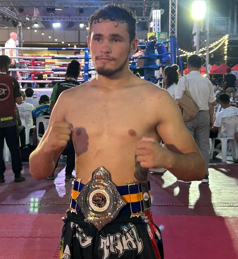 Douradense é campeão em torneio internacional de Muay Thai na Tailândia