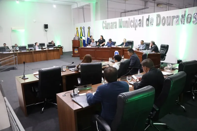 Câmara aprova projetos e debate inclusão de crianças autistas na 11ª sessão ordinária