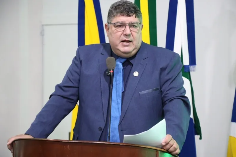 Yuri pede melhorias urgentes em infraestrutura e limpeza em bairros de Dourados